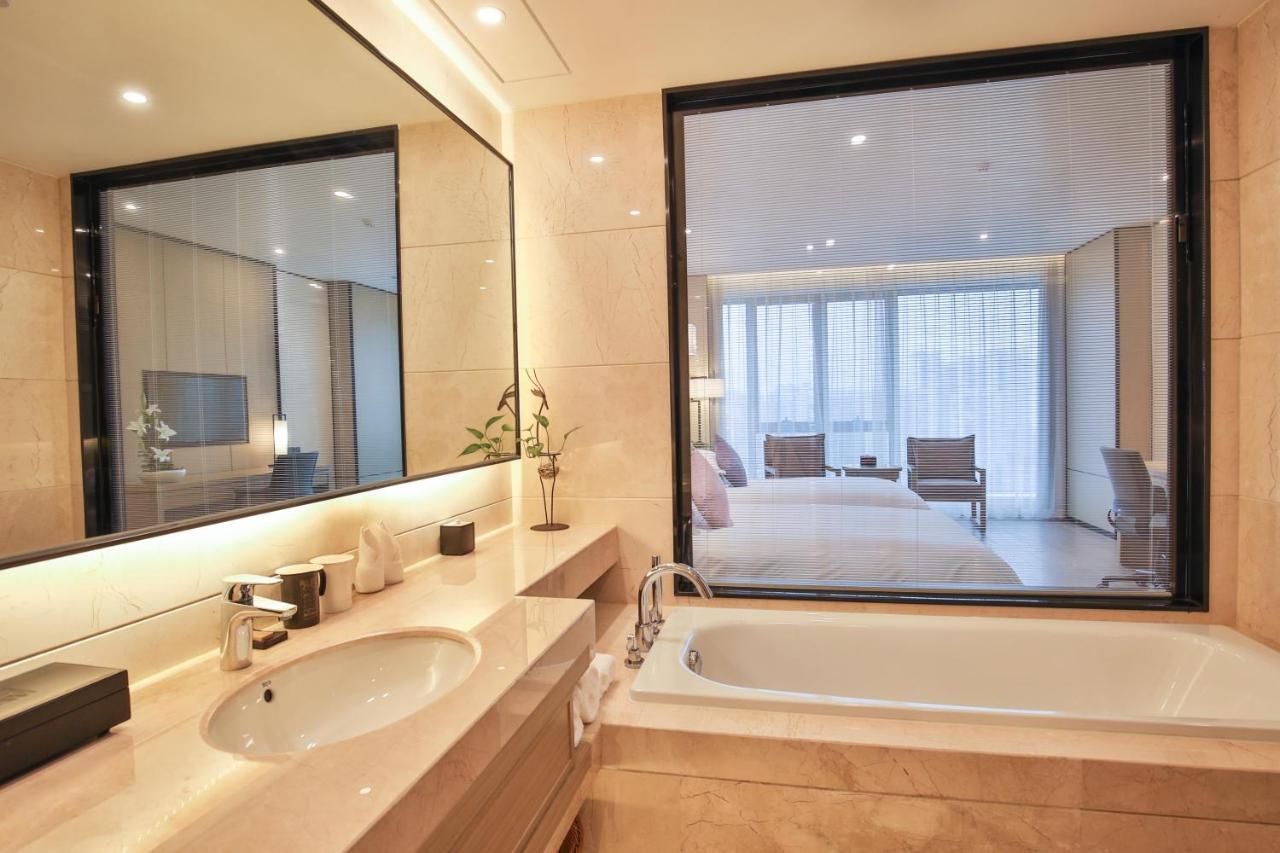 Ssaw Boutique Hotel Wenzhou Jiushan Lake Exterior photo
